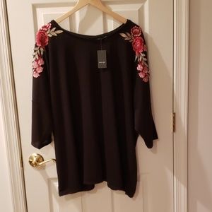 NWT! Floral Sleeve Top